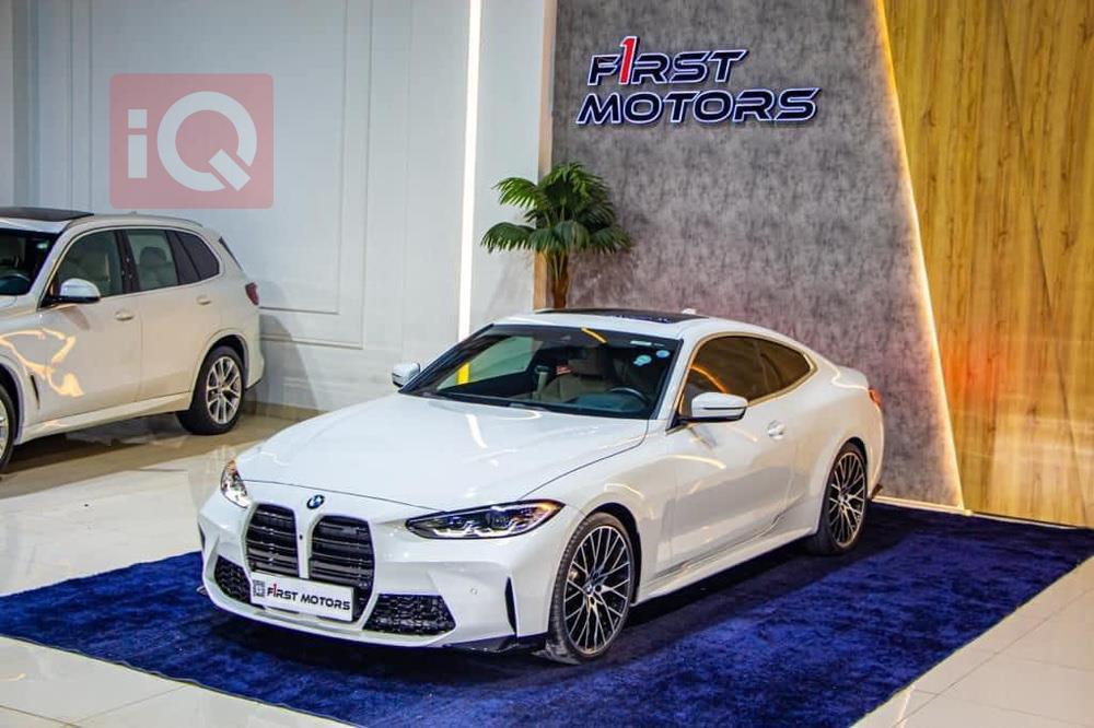 بی ئێم دەبڵیو 4 سیریەس